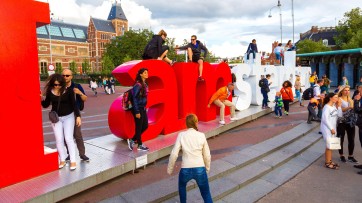 De bestuurders die tegen 'I amsterdam' zijn, begrijpen de slogan en hun stad niet