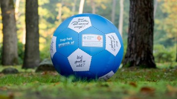 KNVB en Zilveren Kruis pakken met ‘De onzichtbare blessure’ taboe op mentale problemen aan