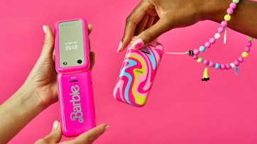 Een jaar na de Barbie-film is er nu ook een officiële Barbie-telefoon