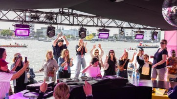 HandicapNL viert feest op gelijke hoogte met Sitdown Café op Sail
