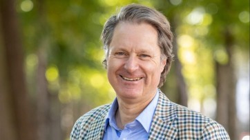 Paul Stamsnijder gekozen tot nieuwe voorzitter van Logeion