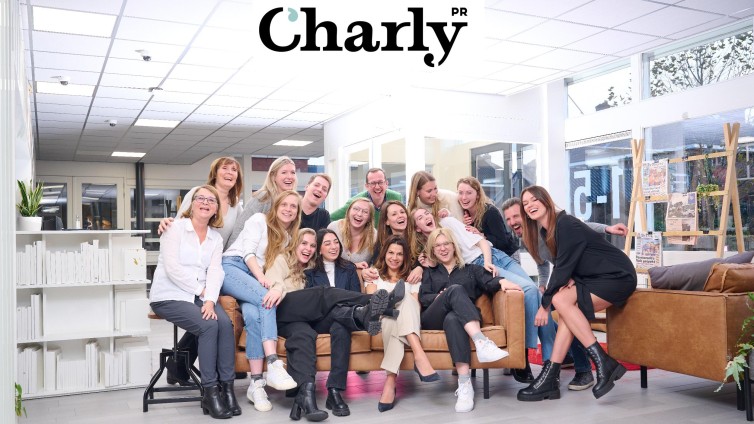 De mesnen en het logo van Charly PR