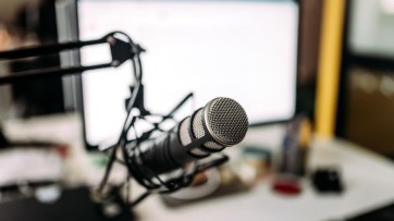 Groei audioreclame stagneert in eerste helft van 2025