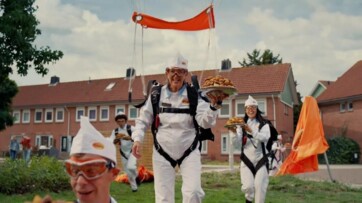 Cora van Mora verliest terrein bij jongeren, toch mag ze blijven
