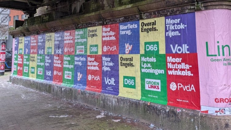 ‘Meer TikTokrijen’ en ‘Bierfiets terug’: nep-campagne zet Amsterdammers op verkeerde been