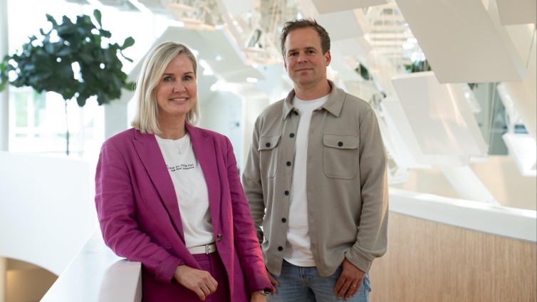 Martine Koppens (Signify) en Mick Roovers (iO).