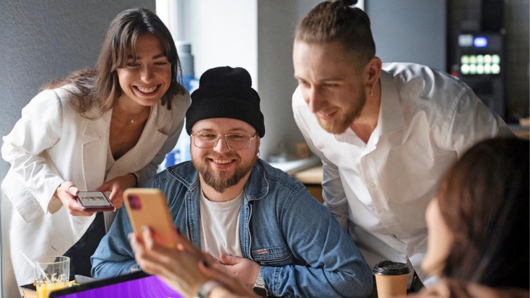 abovo maxlead social conversation