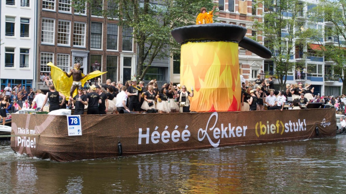 Loetje op de Canal Parade in 2017. Is hier sprake van pinkwashing?