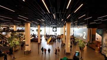 Schiphol zet verwarming graadje lager voor Oekraïne, actie ontploft in gezicht