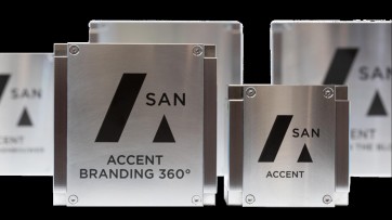 Inge Wortelboer (AH) en Karlien Serrarens (PwC) in SAN-bestuur