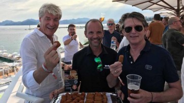 Arrow Classic Rock en Radionl steunen actie voor de horeca