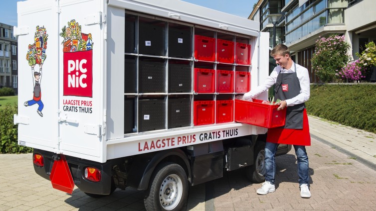 Verdient deze bezorg-medewerker te weinig?