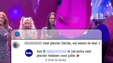 Bol gaat samen met fans uit z'n plaat tijdens concert originele K3