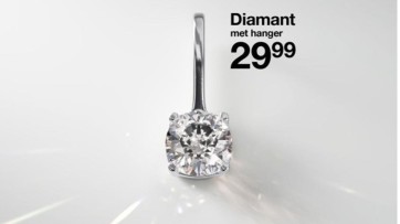 Zeeman maakt goedkoop statement en verkoopt hanger met diamant voor 29,99 euro