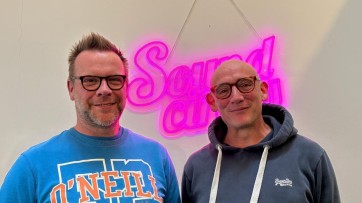 Na 25 jaar draagt Kees Kroot 'zijn' Soundcircus over aan Feike de Wit