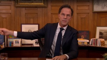 De lawaaimakers tijdens Rutte’s speech bewijzen hem een grote dienst