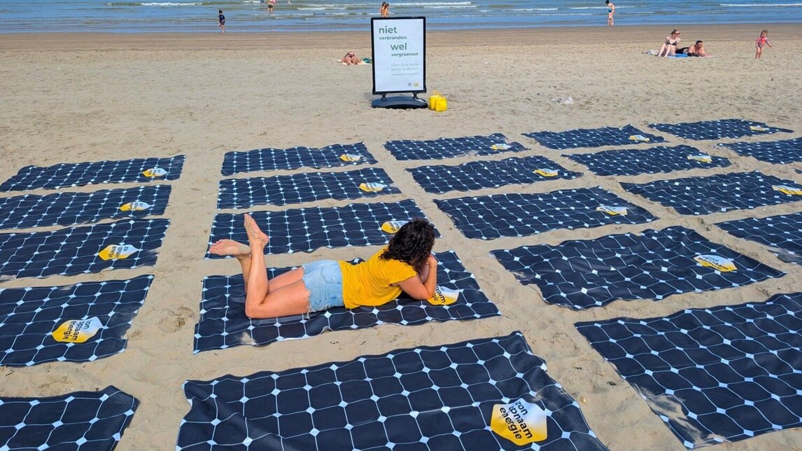 Zonnepanelen op het strand
