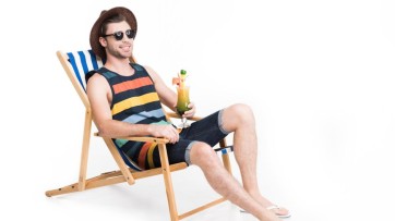 FNV maakt pr-event van Gall & Gall-staking: met cocktails en ligstoelen op stoep hoofdkantoor