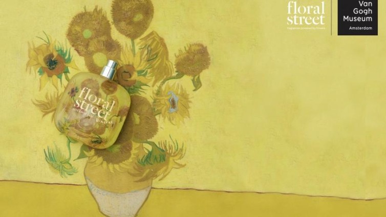 Van Gogh Museum brengt de geur van kunstwerk Zonnebloemen uit als parfum.