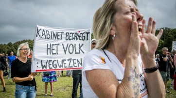 Noelle Aarts over wantrouwen en polarisatie: 'Als je met elkaar praat, blijkt de ander niet zo erg'