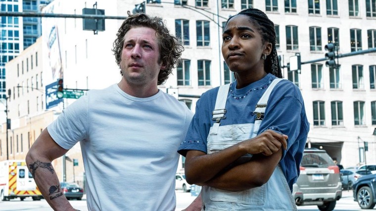 Hoofdrolspelers Jeremy Allen White en Ayo Edebiri die Carmy en  Sydney, twee ambitieuze chefs, spelen in The Bear