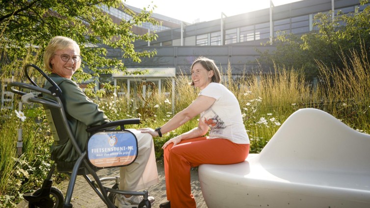 Ziekenhuizen en zorginstellingen worstelen al jaren met praktische mobiliteitsoplossingen.