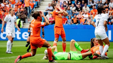 WK voetbal voor vrouwen bereikt vooral ouderen