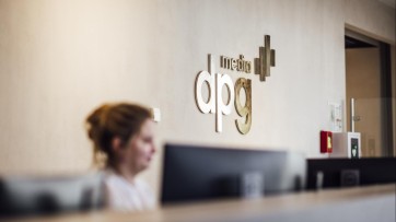 DPG Media sluit nieuwe lening af bij de Europese Investeringsbank