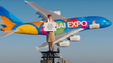 Emirates promoot Dubai Expo via een wel hele bijzondere videoreclame