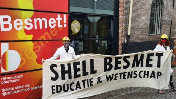 Hoe sponsor Shell naar de uitgang van musea werd gedirigeerd