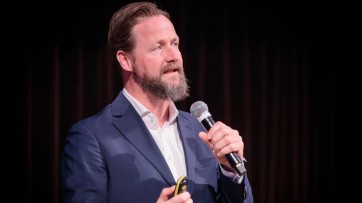 Mens vs. AI: Wie maakt het verschil? 