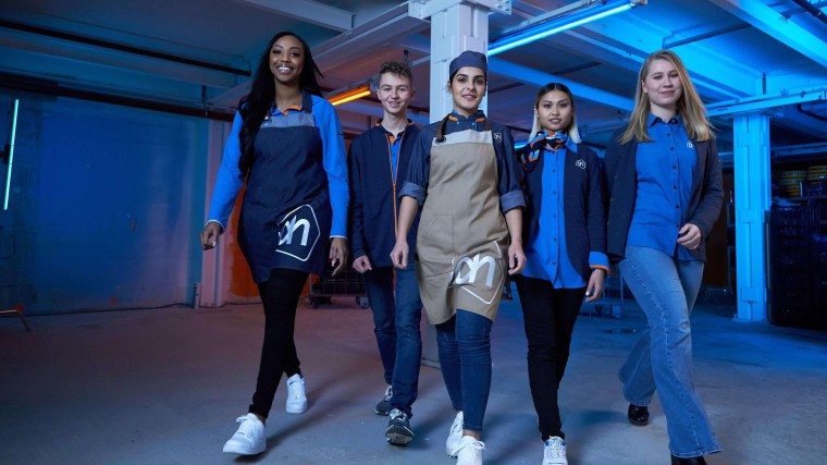 Albert Heijn koos in 2020 voor duurzame bedrijfskleding van Schijvens Corporate Fashion 