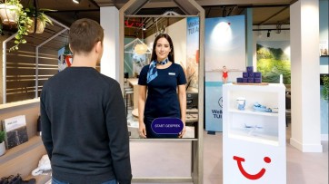 TUI en Trojan Monkeys brengen AI-avatar naar TUI-reisbureaus