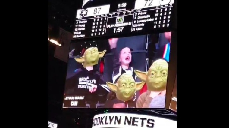 ENTERTAINMENT bij de Brooklyn Nets