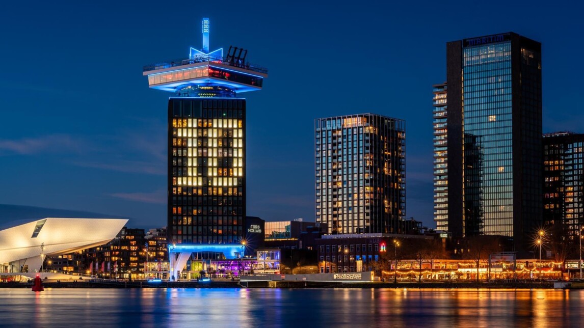 De A'dam Toren in Amsterdam-Noord bestaat 10 jaar.