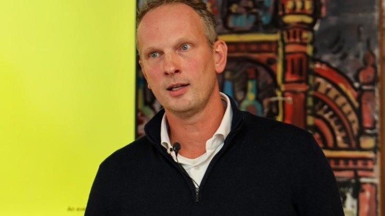 CMO cafe candid 2025