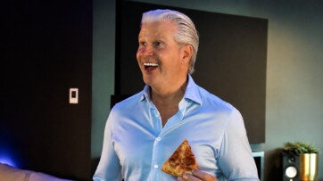 New York Pizza stuurt Dries Roelvink naar New York