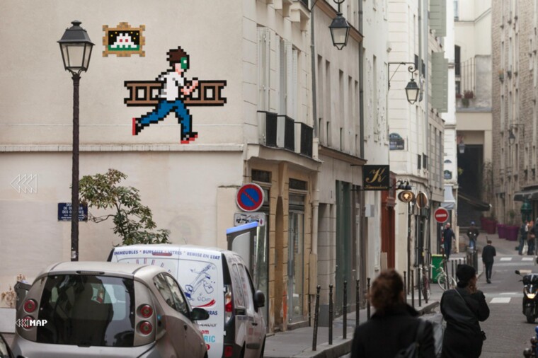 Space Invader in Parijs