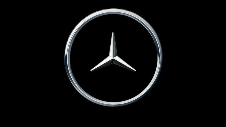 Mercedes - Thanks for keeping distance