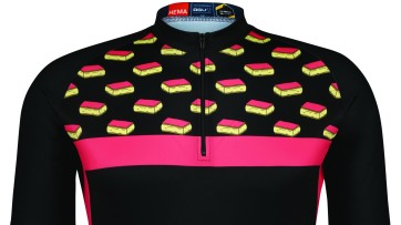 Hema komt met nieuwe campagne over fietsgeluk - en een tompouce-shirt