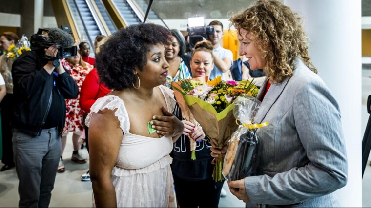 Bloemen voor Renske Leijten
