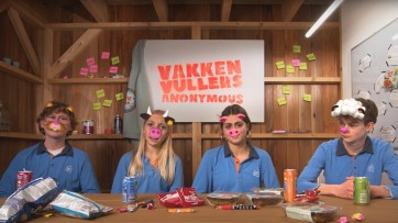 Vivera legt Albert Heijn vuur aan schenen met video ‘Vakkenvullers Anonymous’