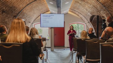 Vacatureteksten schrijven met AI: consistent, sneller en beter vindbaar