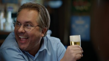 'Man, zeg er wat van!' Overheid laat mannen niet langer wegkijken