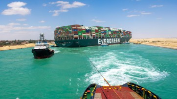 Vrijmaken Suezkanaal was ook een PR-hoogstandje van Boskalis. Terugblik op een wereldcrisis