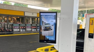 Shell tankstations als virtuele autoshowroom voor Hyundai INSTER