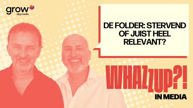 De folder: stervend of juist relevant