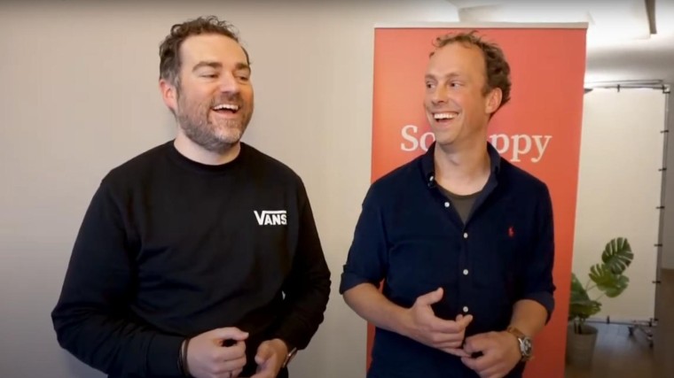 Klaas Dijkhoff (l) en Bas Erlings kort na een optreden op een evenement van  Sue Behavioural Design in 2019