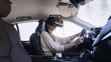 Volvo test onveilige situaties met virtueel overstekende herten