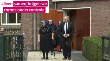 Met de zouteloze samen-taal van de overheid krijgen we corona er niet onder